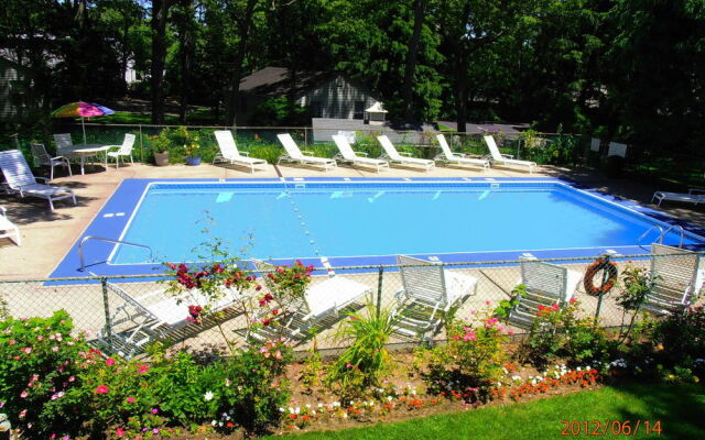 Hampton's Vacation Inn