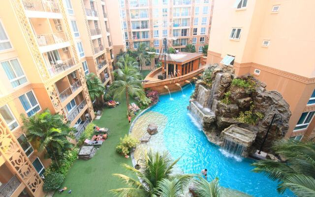 Atlantis Condo and Water Park Pattaya by the Sea