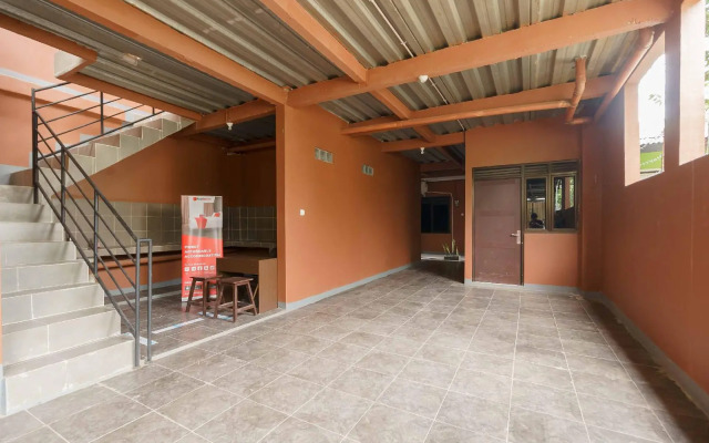 Formerly RedDoorz Syariah @ Bulak Kapal