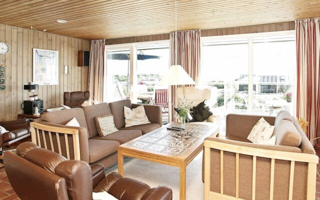 Beautiful Holiday Home in Vinderup Near Sea