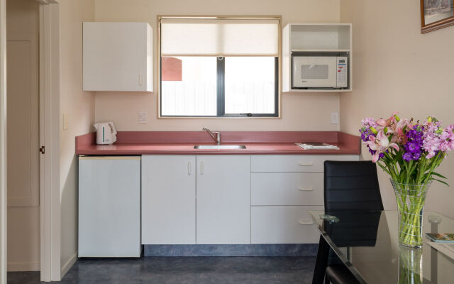 Aston Court Motel Blenheim