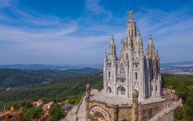 BarcelonaForRent Plaza Sagrada Familia