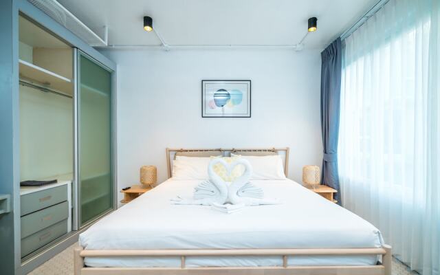 Baycliff Residence by Lofty