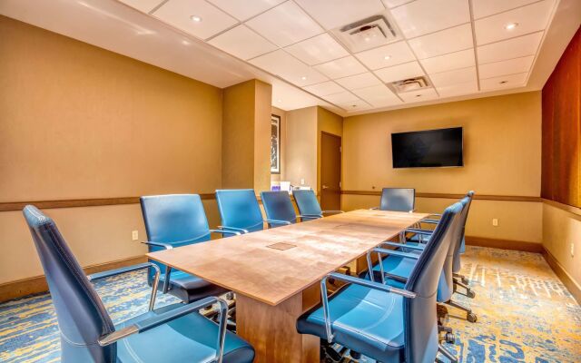 Embassy Suites by Hilton Memphis East Germantown Area