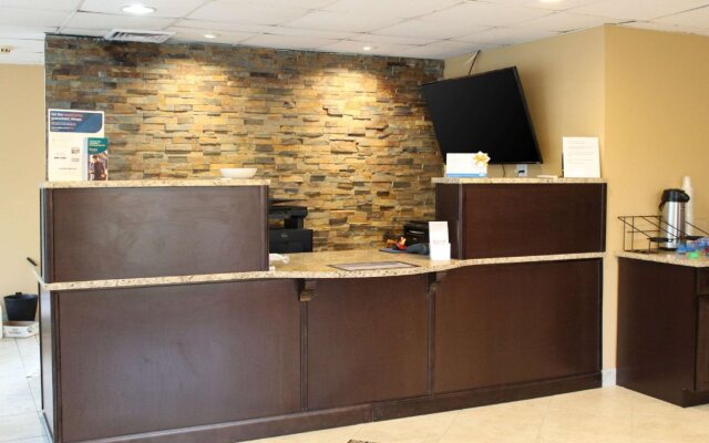 Rodeway Inn & Suites Stroudsburg - Poconos