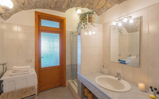 Simon's Apartment With Amazing View by Rent all Como