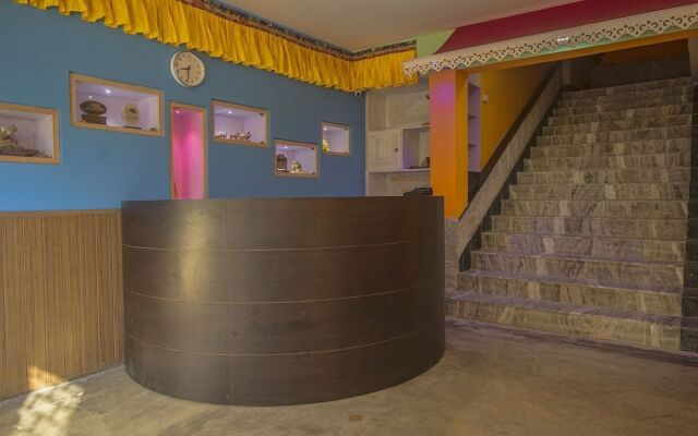 Oyo 24247 Hotel Everest Mansion