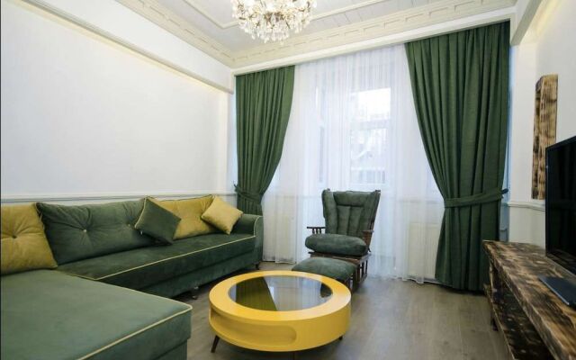 Stylish Triplex House Balat