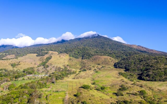 Paraiso Volcano Lodge
