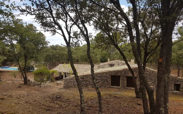 Studio in Bonnieux, With Enclosed Garden