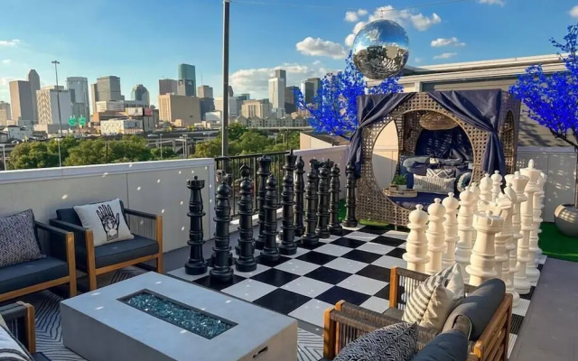 The Oasis Checkmate HTX Rooftop