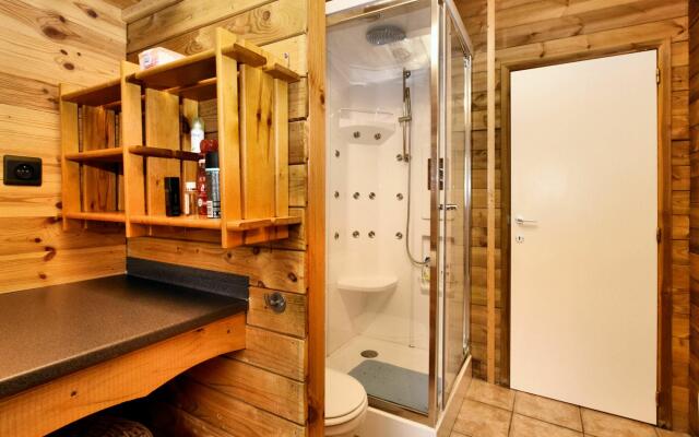 Cosy chalet in Barvaux with fenced garden