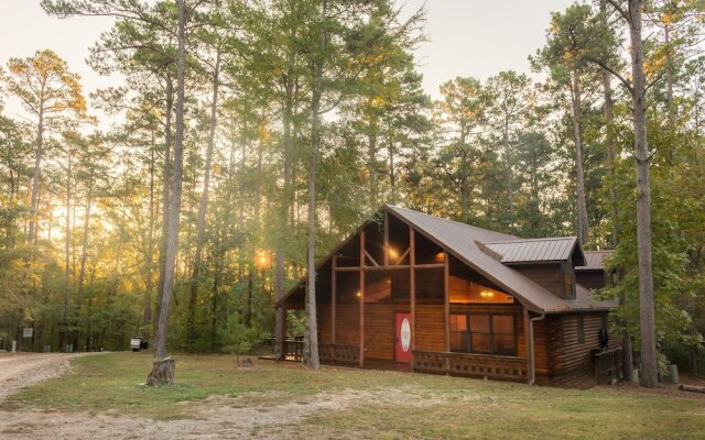 Serenity Forest Cabin With Private Hot Tub and Grill on the Back Deck by Redawning