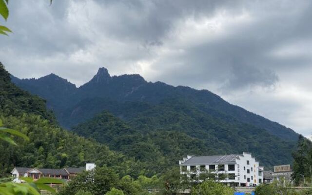 Sanqingshan Huiyin Hostel