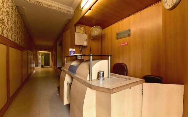 OYO 22915 C M Regency