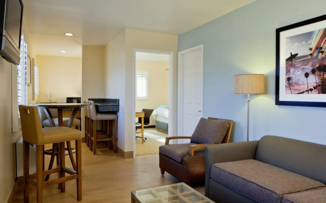 PB Surf Beachside Inn