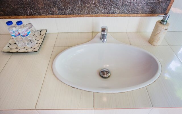 Bay Shore Hut's Lembongan