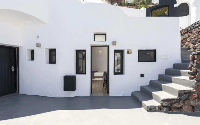 Pearl of Caldera Oia Boutique Hotel