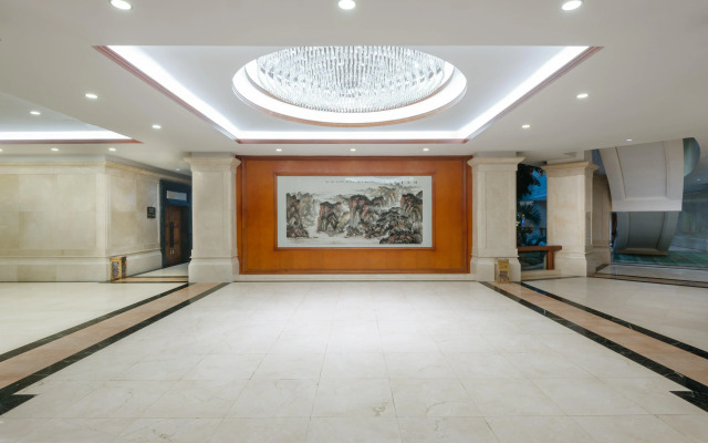 Crowne Plaza Zhanjiang Kang Yi