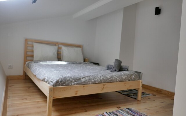 TT Anjos Lisbon Rooms