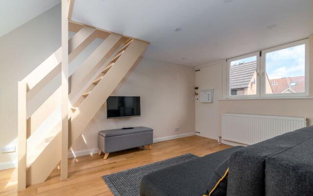 Beautiful 1 Br Home Near River Thames Fits 4