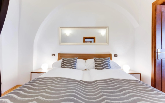 Charles Bridge Royal Apartment - Castle District
