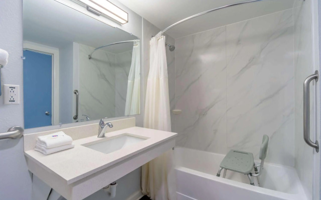 Motel 6 Franklin, OH