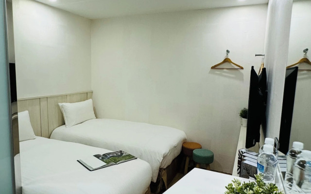 APause Inn