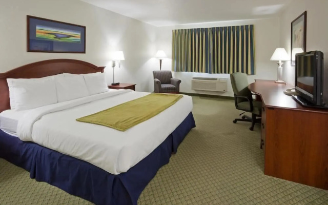 Crossings by GrandStay Inn & Suites