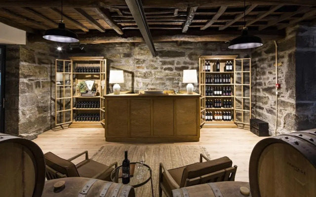 Quinta de S. Bernardo Winery & Farmhouse