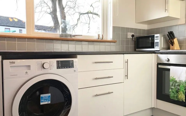 Homely Apartment In Dundee Near Center