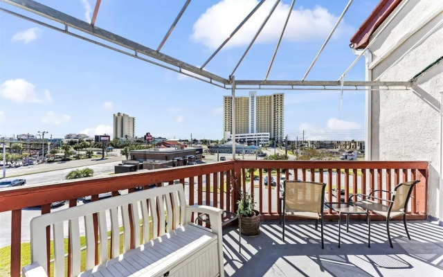 1302b St Thomas Square