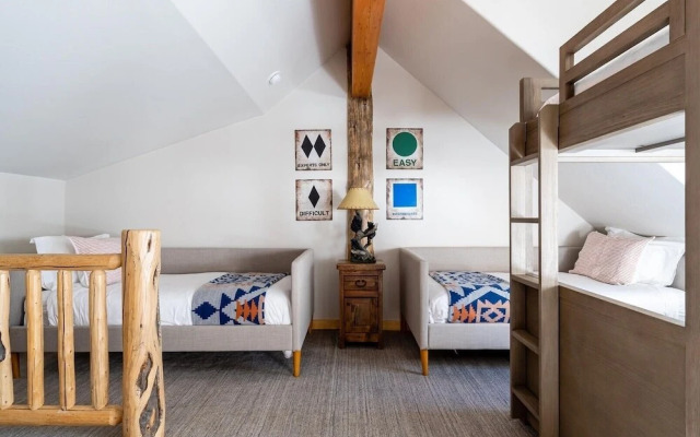 Moonlight Mountain Home 36
