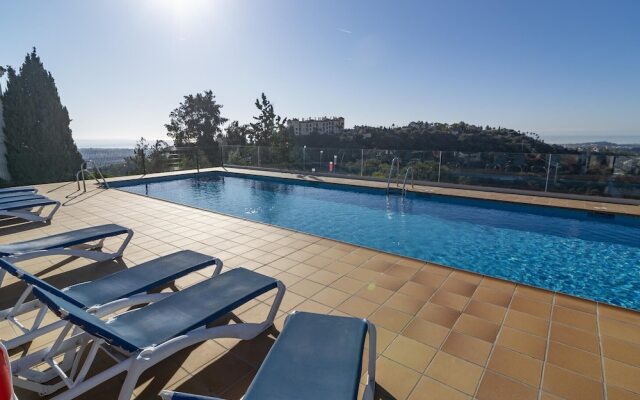 LCM - Modern 3 bedroom apt with stunning views