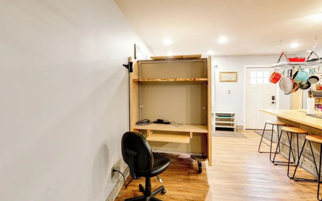 Walk to Dtwn: Dog-friendly Retreat in Fairbanks!