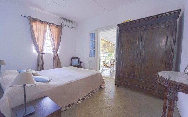 La Case Creole Beachfront Villa by StayMauritius