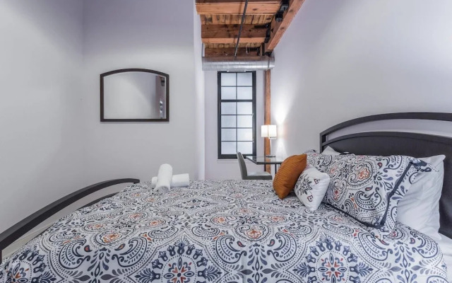 3 BDR Downtown Luxury Loft-spacious, Safe & Secure