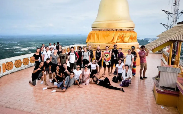 Balcony Party Hostel - Adult Only +18