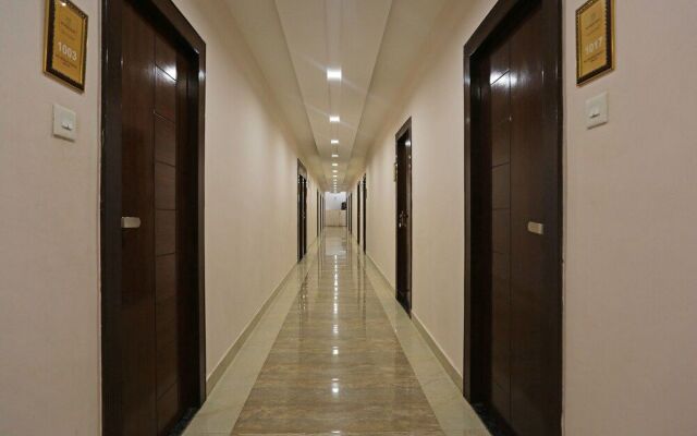 OYO 12652 Hotel Raj Mohan Palace