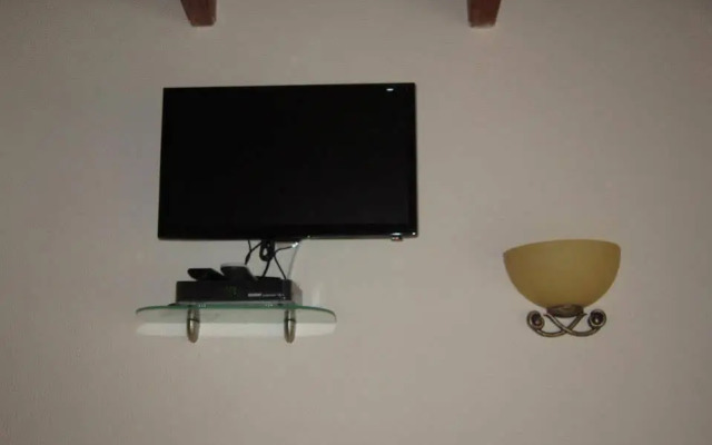 Anna Rooms