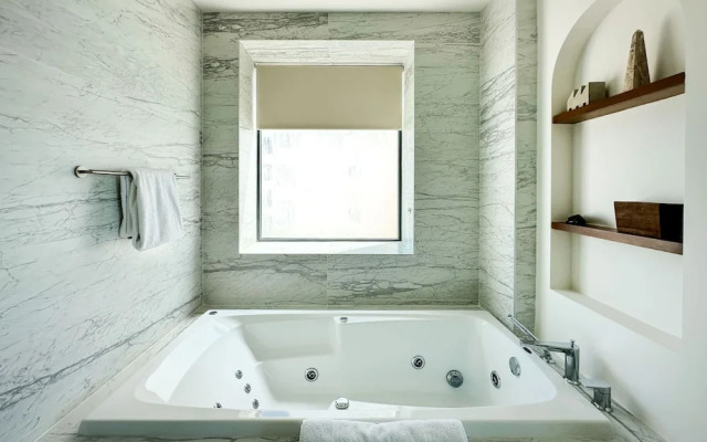 5BR Beachfront Luxury Condo