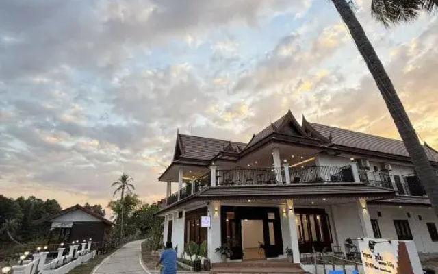 Sunin Hotel Dondet Riverside