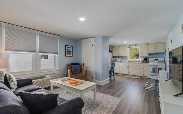 Baltimore Avenue 49 #2