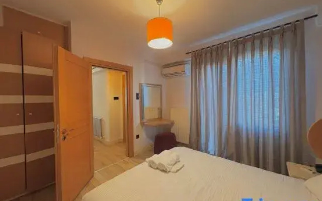 Taksim Square—1BR Deluxe Suite 06