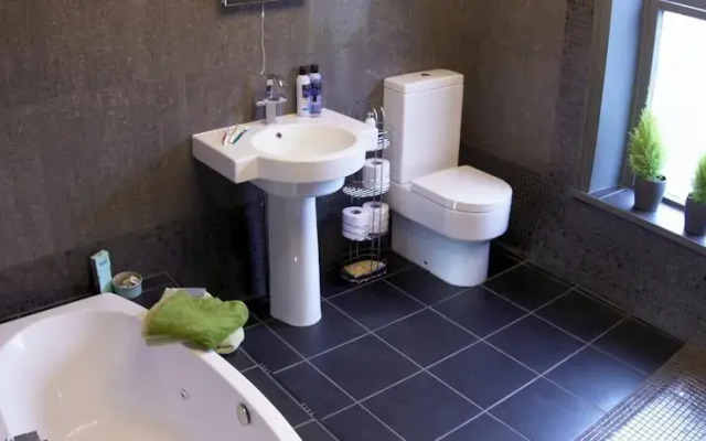 Halcyon Apartment