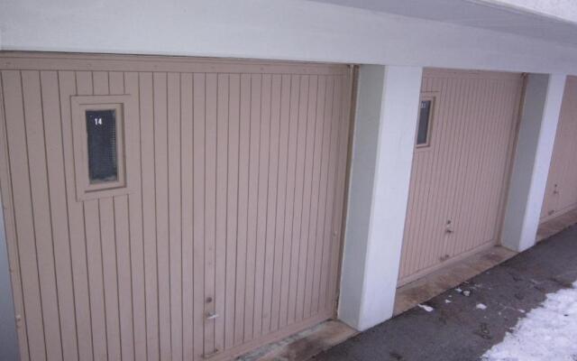 2.5-Zimmer-Wohnung Balkon freie See- und Bergsicht, Garage PPe