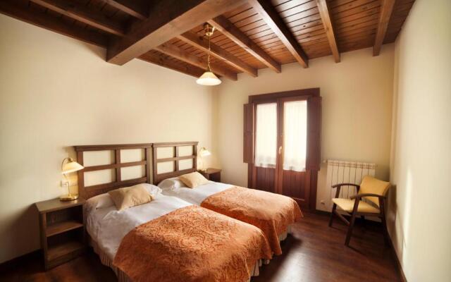 Apartamentos La Calvera
