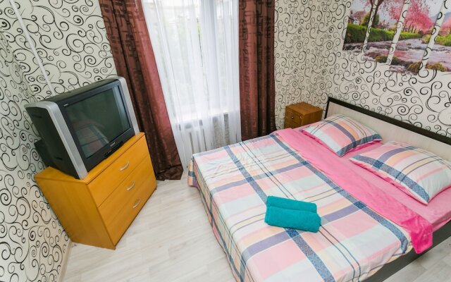 Apartment on Trekhgornyy val 1