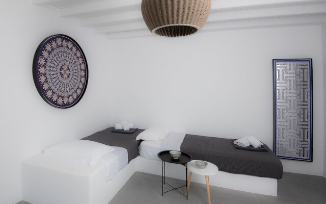 KHAMSA Mykonian Suites