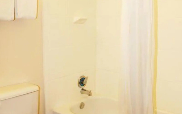 Texas Inn & Suites Raymondville